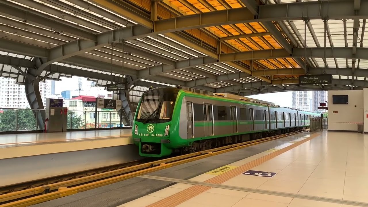 Hà Nội Giờ Cao Điểm / GA TÀU ĐIỆN CÁT LINH - HÀ ĐÔNG / Station LANG Metro CAT LINH - HA DONG
