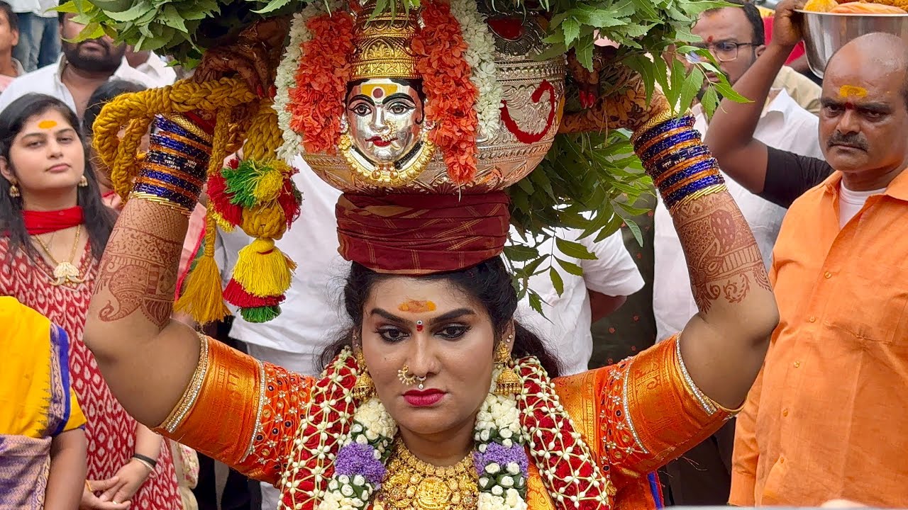 Jogini Shyamala Devi Bonam At Secunderabad Bonalu 2025 | Shyamal Devi Sigam At Lashkar Bonalu 2025