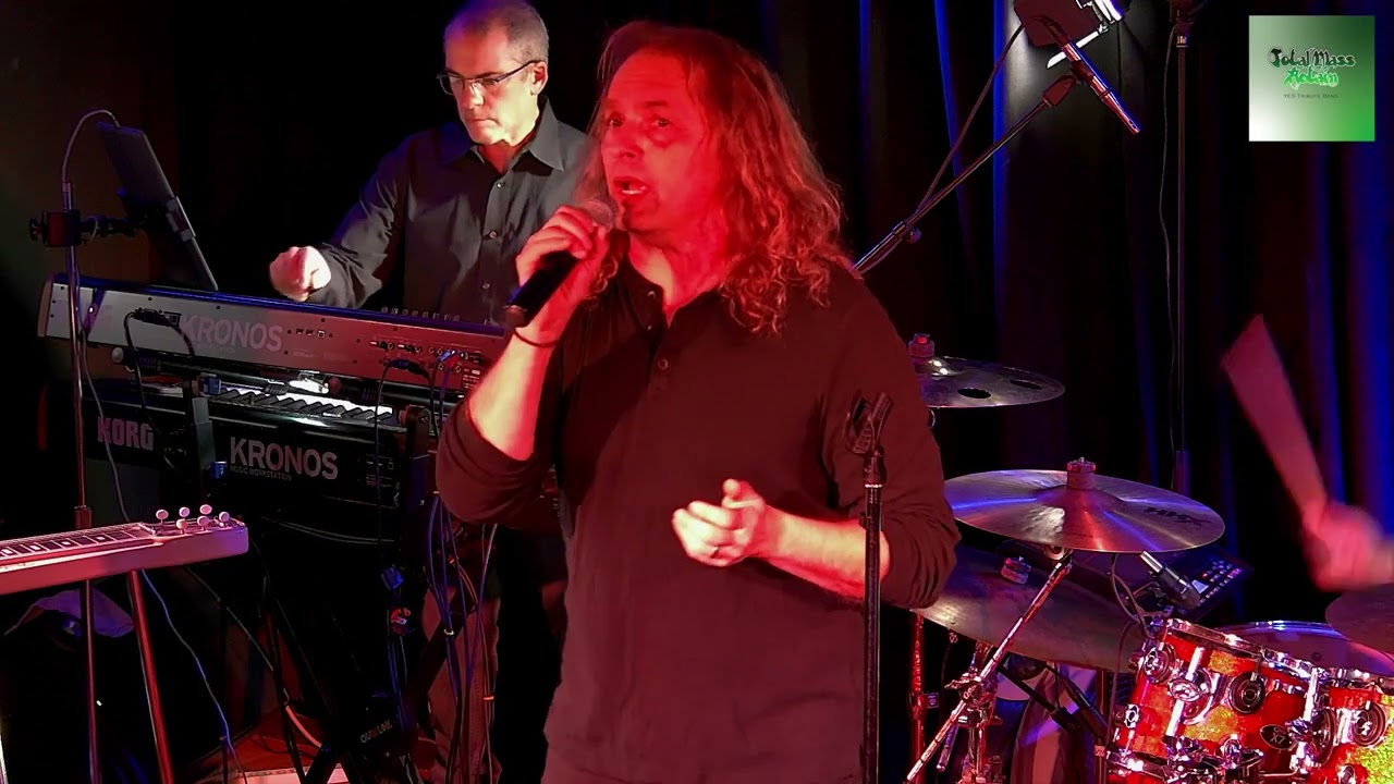 YES "Roundabout" performed by TOTAL MASS RETAIN at The Kennett Flash 2022