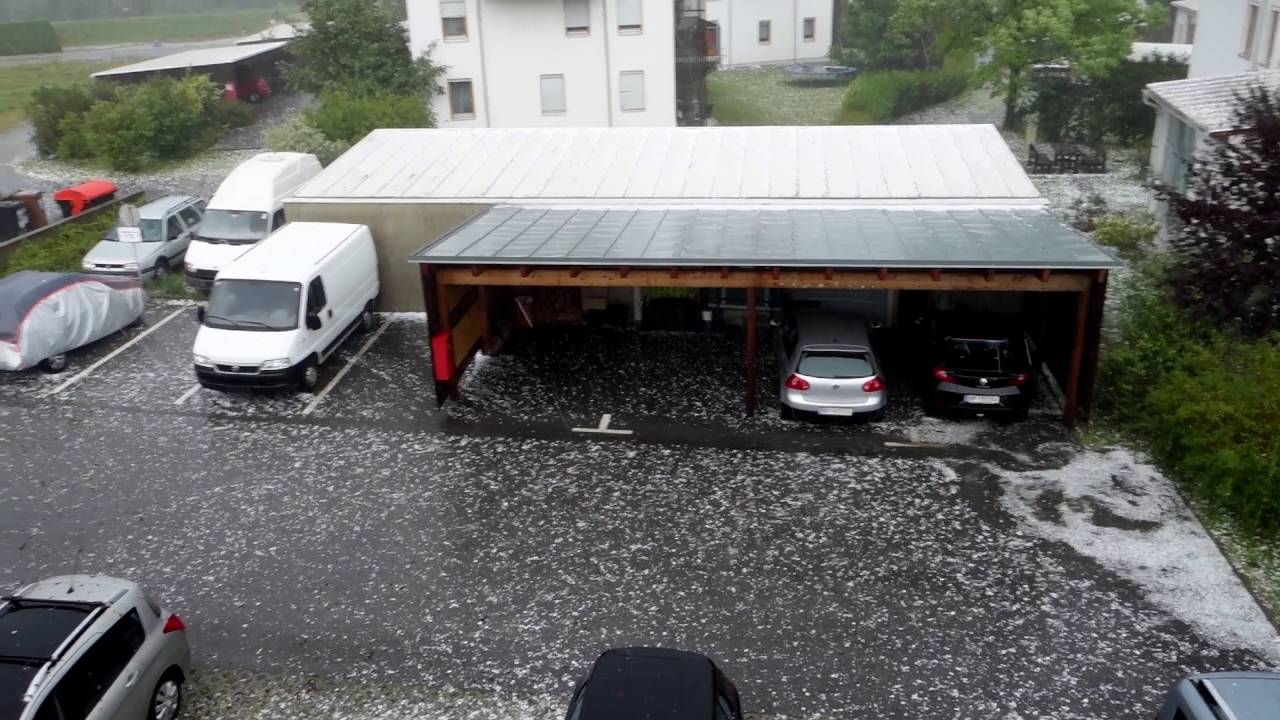 Hagel über Pischelsdorf am Kulm