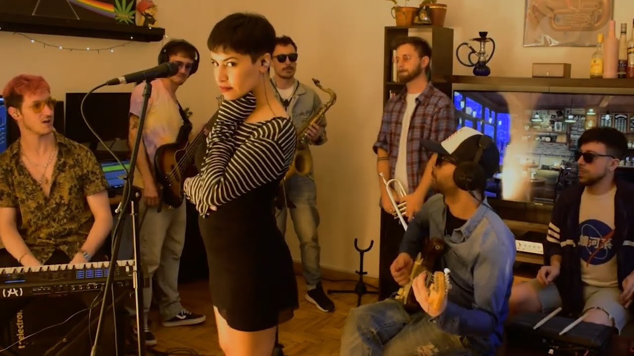SIN CADENAS | Feat Lala Goi