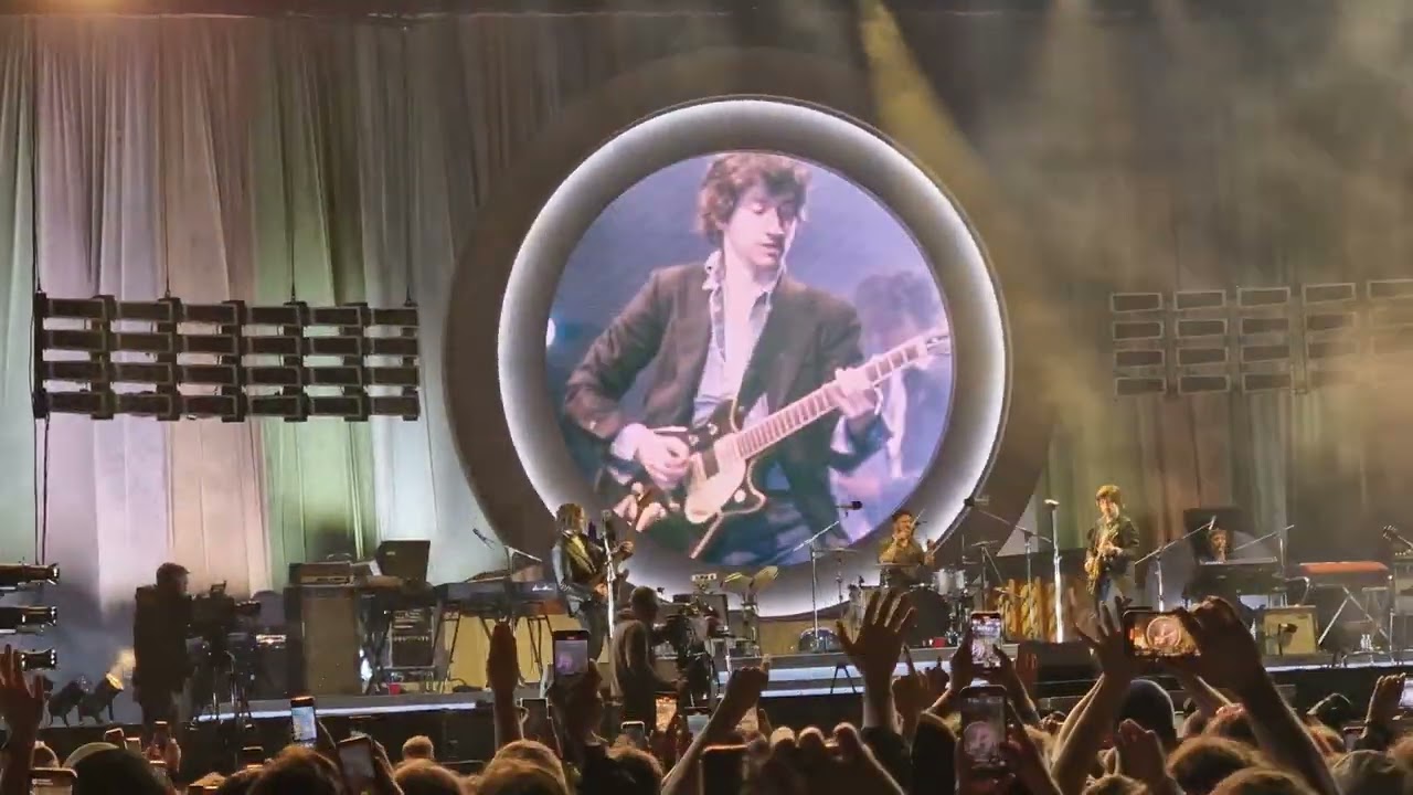Arctic Monkeys Opener 2023 - R U Mine