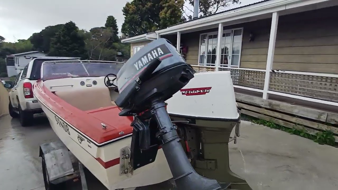 MARLBOROUGH 4M MOTORBOAT WITH 70HP JOHNSON OUTBOARD