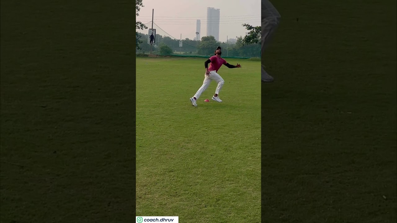 Technique for high catches behind you! |Coach Dhruv #fieldingtips #cricket #coachdhruv