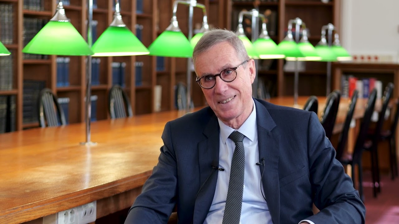 François Molins, Partie 1 : portrait