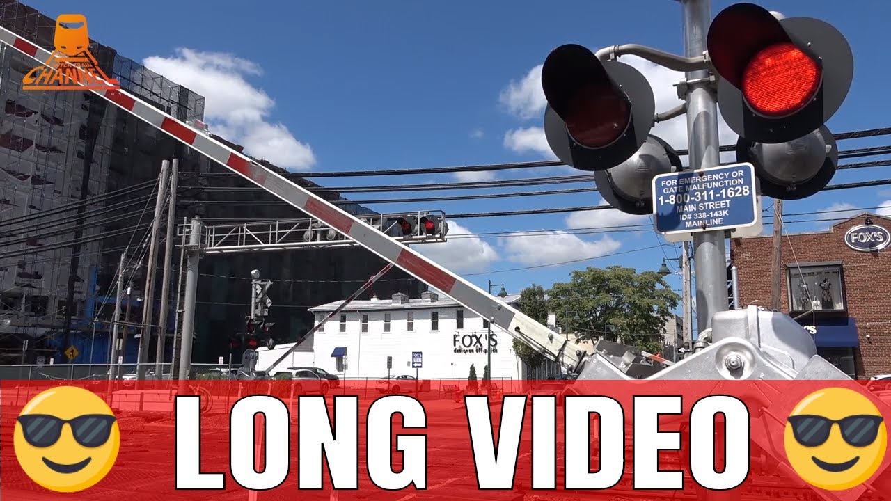 AMERICA RAILWAY CROSSING - 😎🚂 LONG VIDEO 🚂😎 - Main St - Mineola - New York
