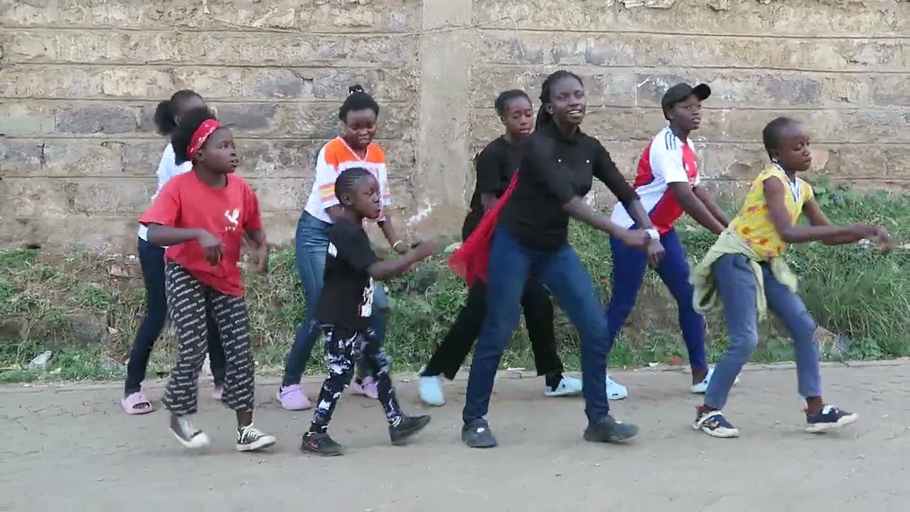 KULE MBINGUNI DANCE BY TEAM YOUNG FYING ANGELS