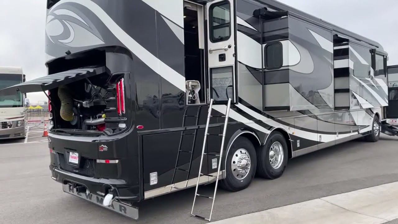 2021 Newmar Essex 4551