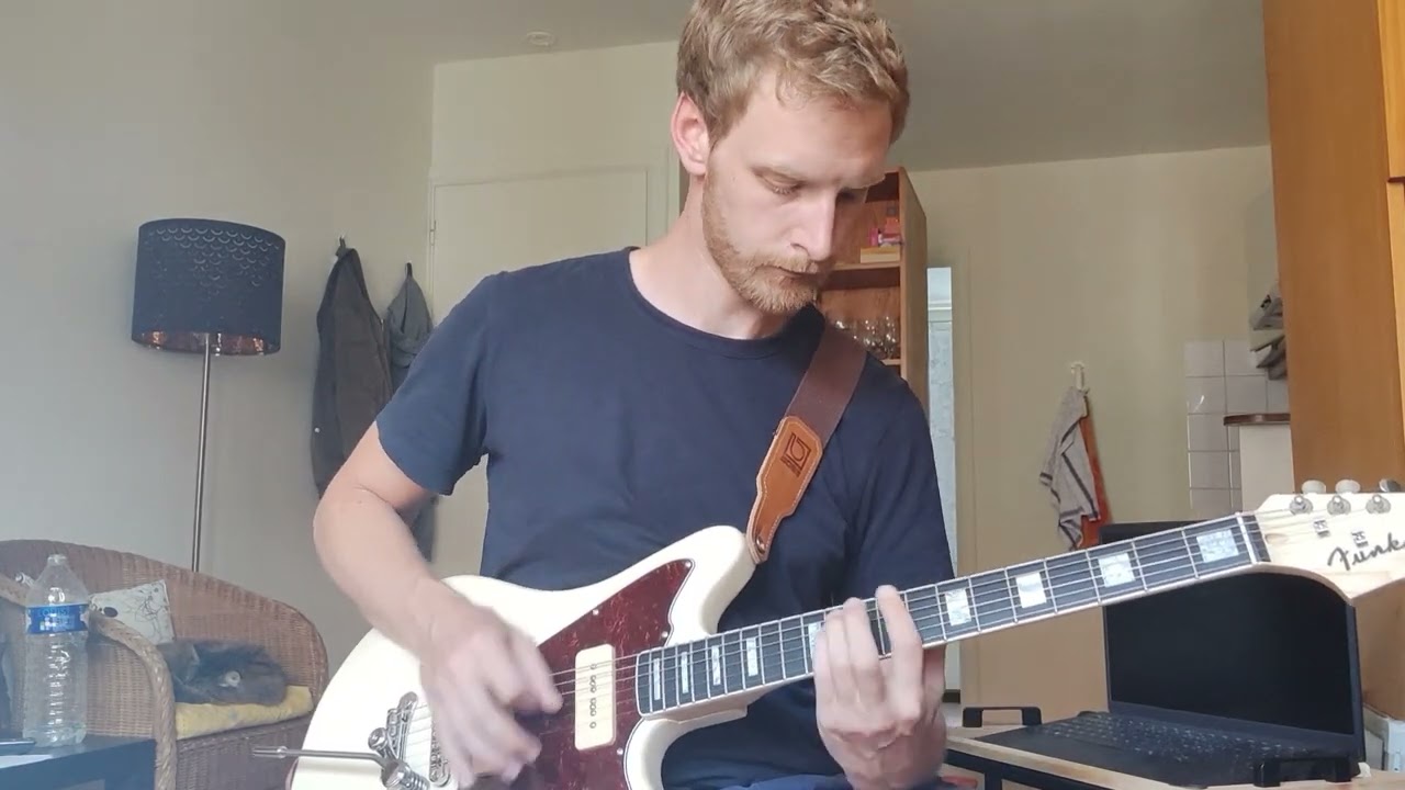 Queens Of The Stone Age - In The Fade (guitar cover)