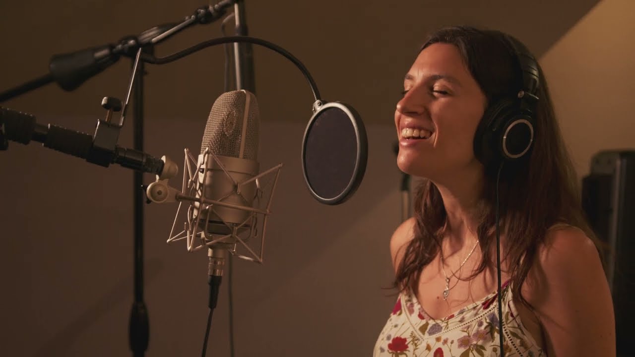 AMAPOLA - Helena Camps