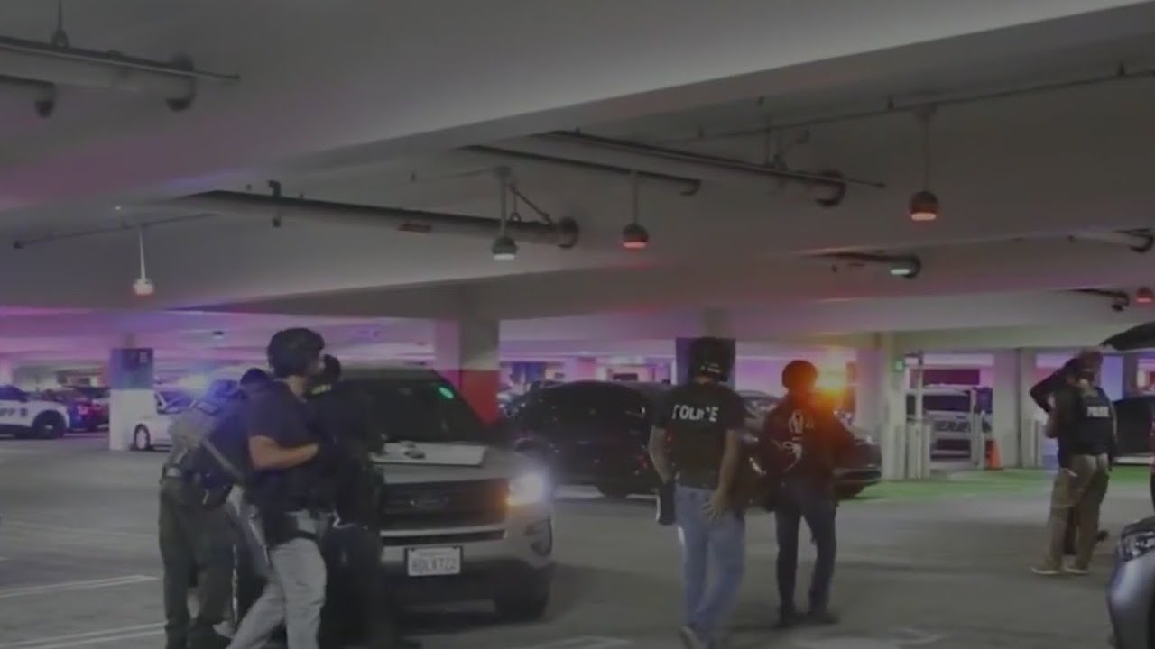 California police investigate shooting at Bay Area mall