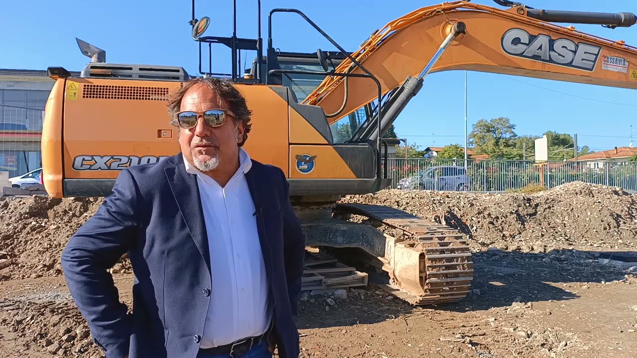 Europe: CASE Customer Testimonial - Cassavia S.R.L., Italy - CX210D