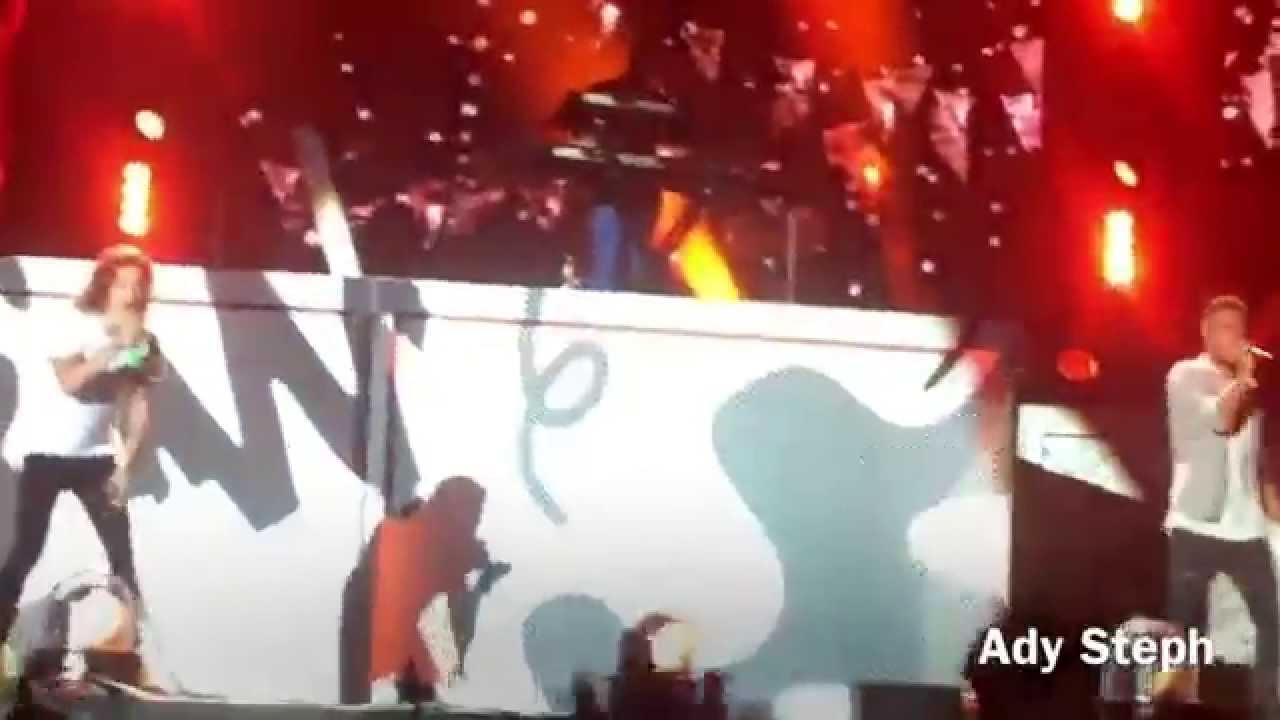 Act My Age - One Direction San Diego 9 Julio