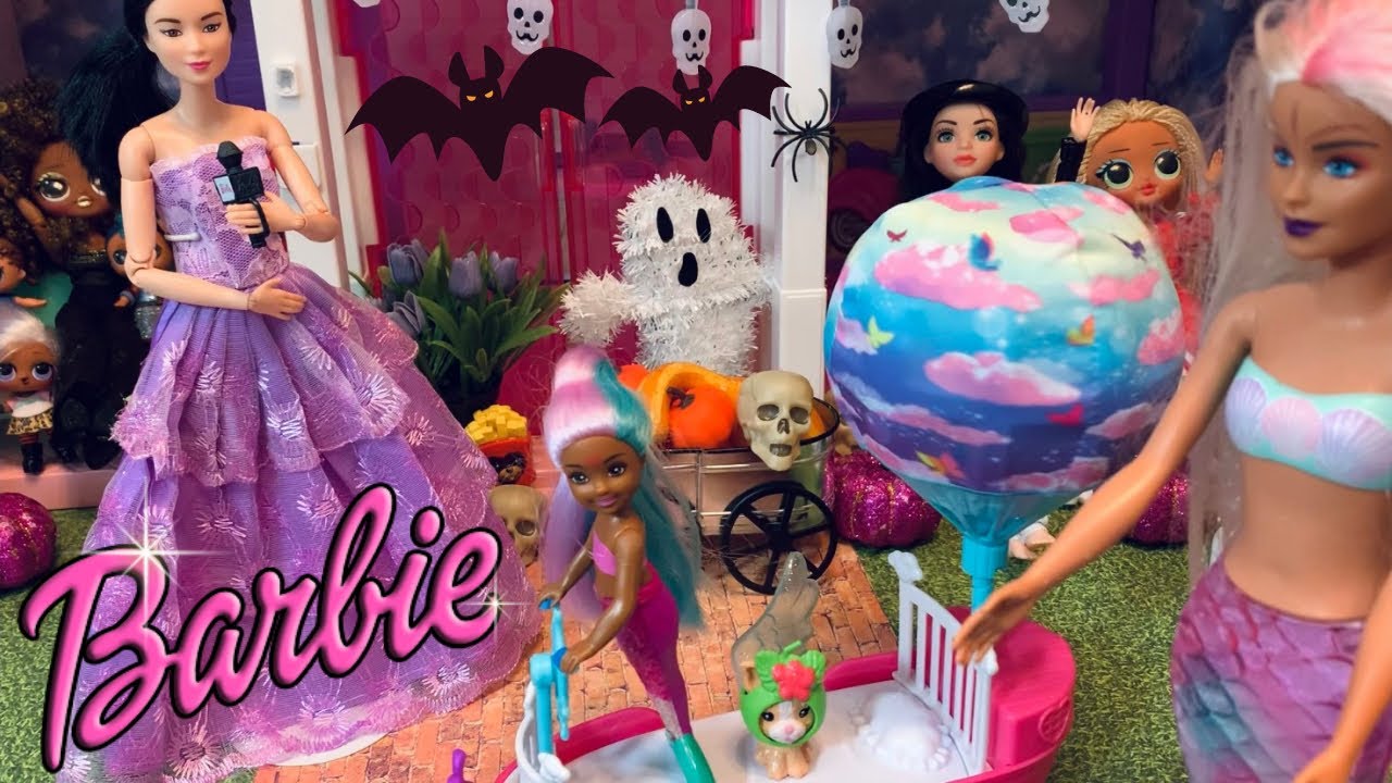Barbie Dolls - Halloween Costume Parade