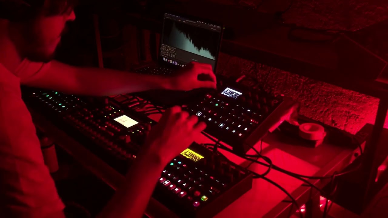 TECHNO SESSION 133 BPM / Elektron Octatrack MKI, Digitone, Digitakt, Syntakt (Improvisado)