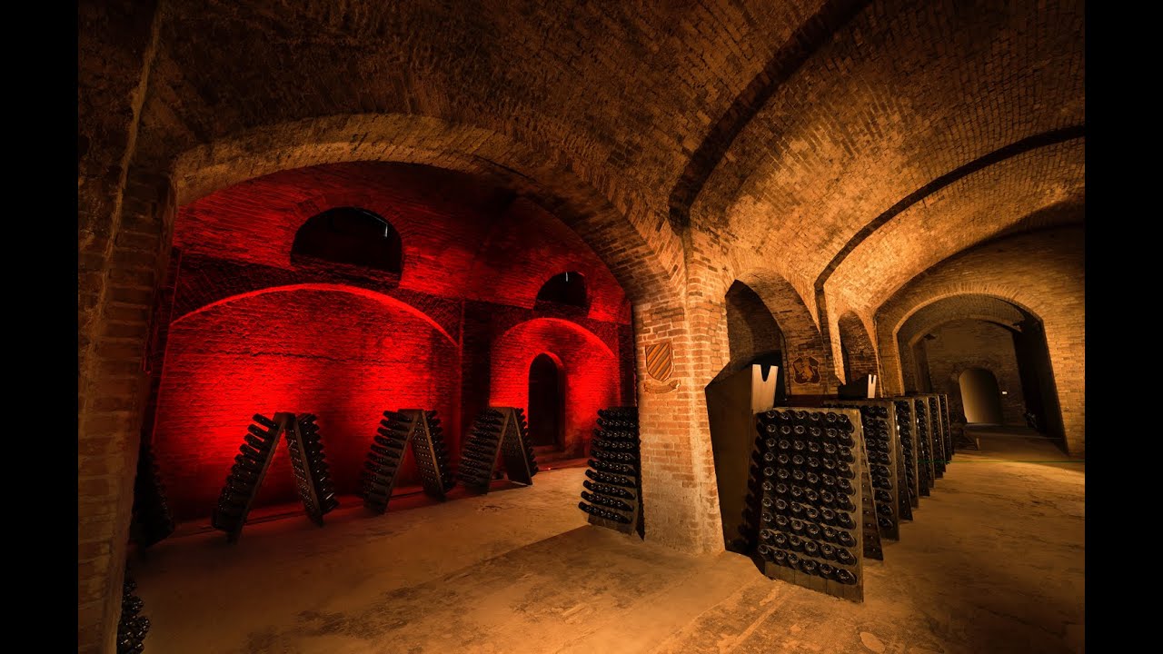 Scopriamo la lavorazione dello spumante metodo classico, visitando la cantina 