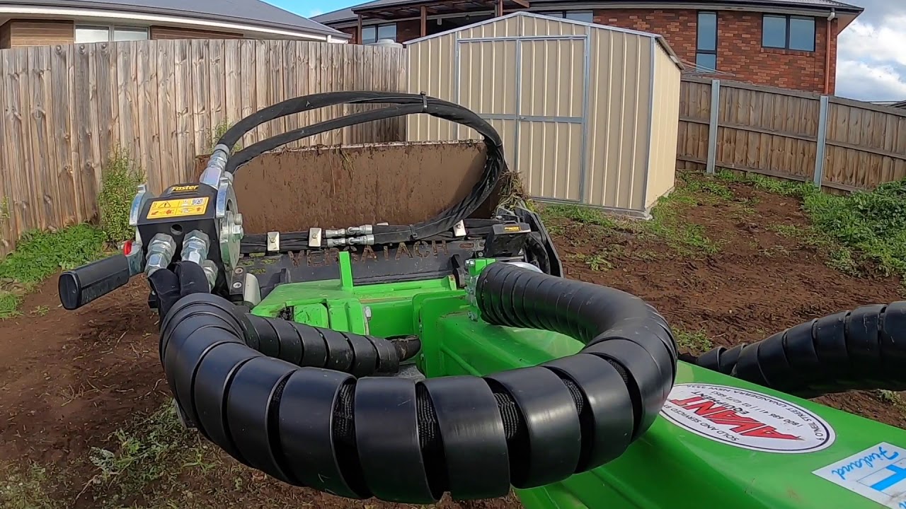 Avant 423 articulated loader Millars excavation, Landscaping Tasmanina