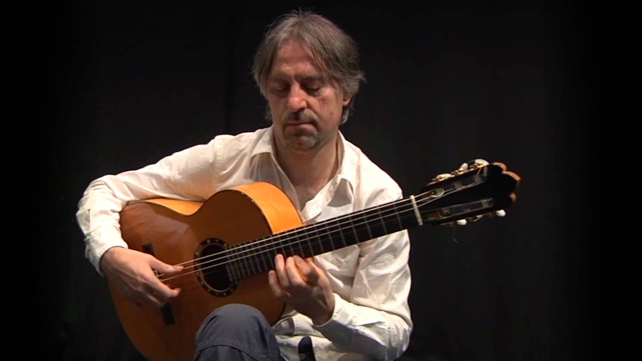 Livio Gianola: Studio n°10 - Classic and flamenco guitar lessons
