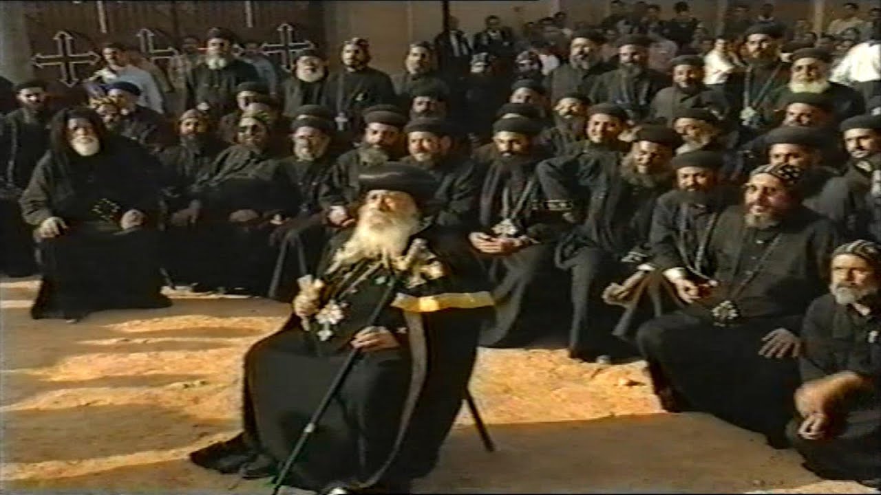 زيارة قداسة البابا شنودة الثالث الى دير الانبا شنودة سوهاج