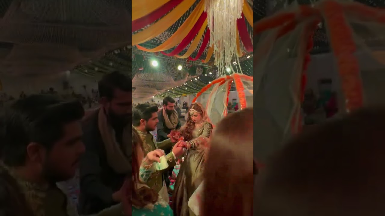 Dulhan ki doli ma entry 