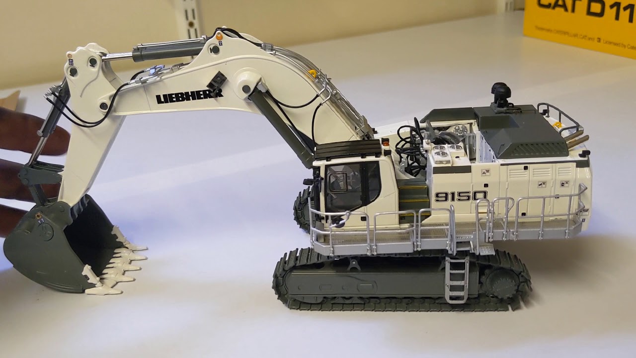 Liebherr 9150 by wsi cookie monsters unboxing and close up look