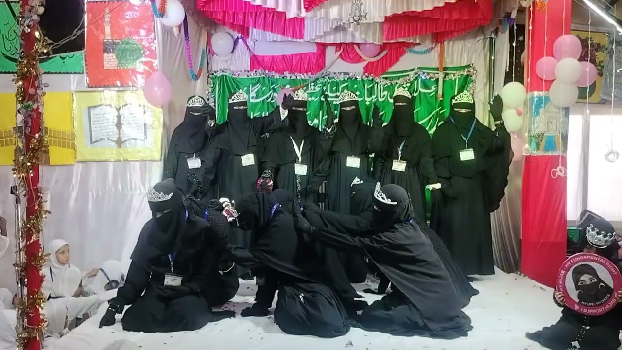 Meri bahanon tumhare husn ka mayar parda Hai 
