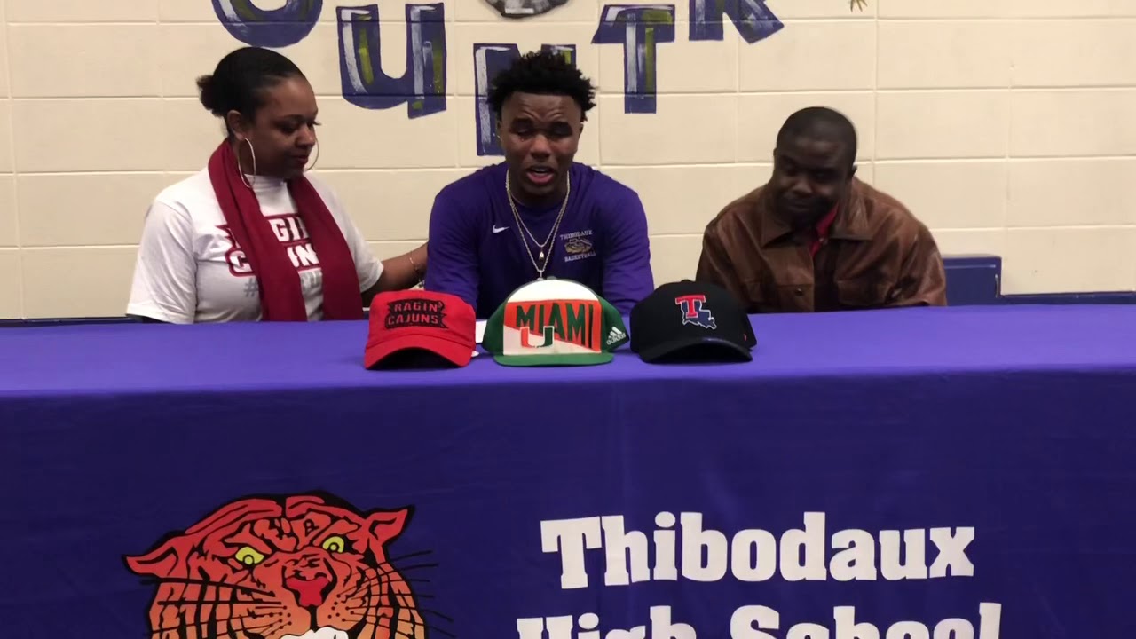 Kyren Lacy signs with Louisiana Ragin’ Cajuns