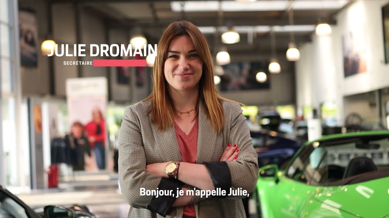 Les visages du Centre Porsche Lille - Découvrez Julie, Secrétaire Commerciale