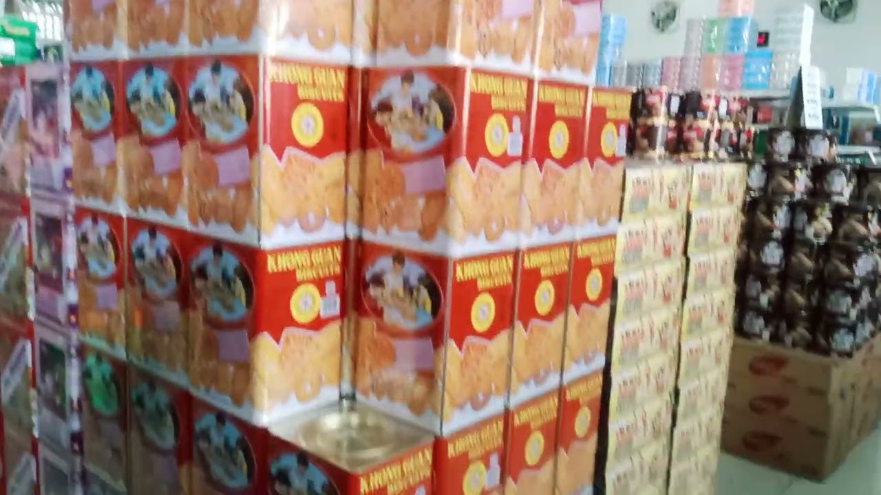 Aneka roti buat lebaran 2026 di toko sentral Kaliwungu 
