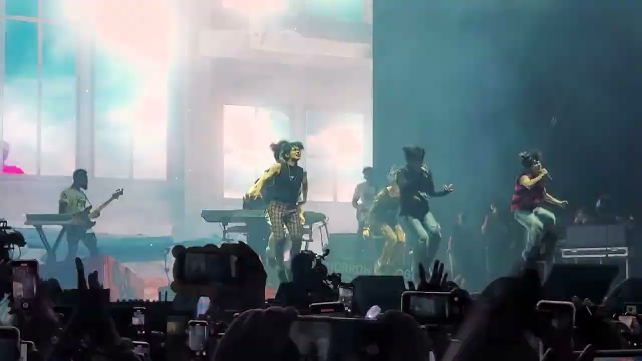 TOMORROW X TOGETHER  - Live at Lollapalooza #7