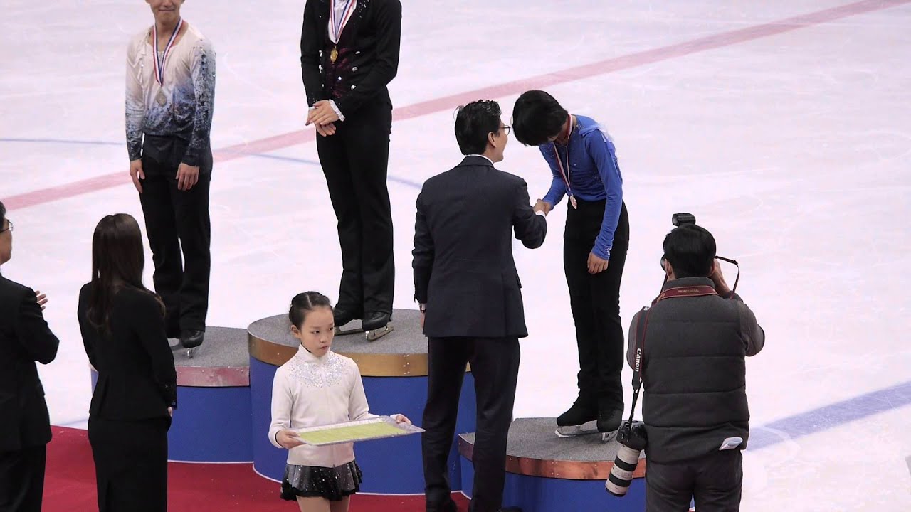 2015-01-09 피겨 종합선수권 | 남자시니어 시상식 | 김연아 Yu-Na KIM 시상 | 이준형,김진서,차준환