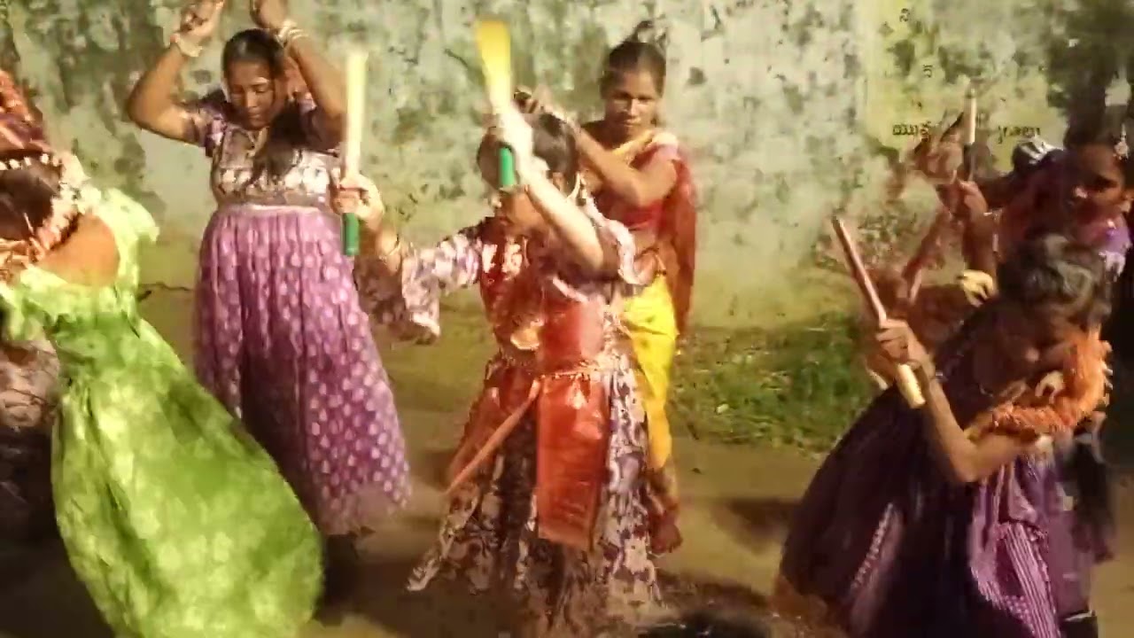 In my village KOLATAM DANCE for kailasame kapurama song 