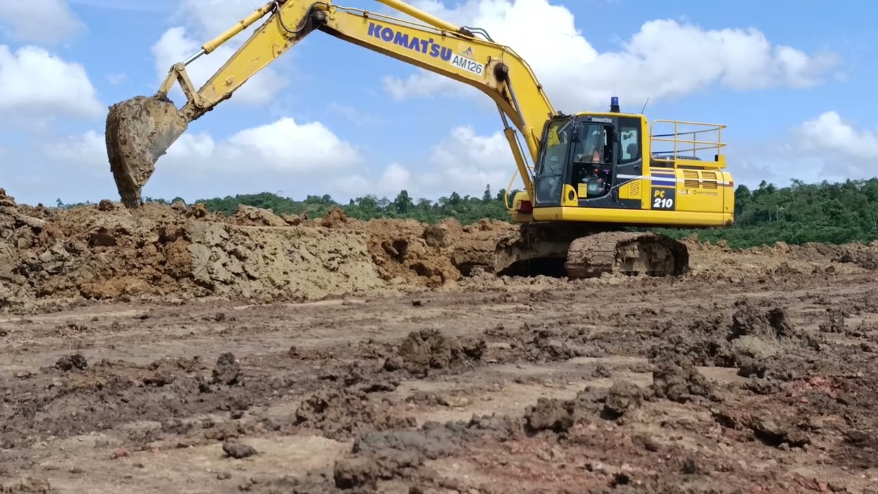 TES alat berat PC 210 bikin TANGGUL dari samping