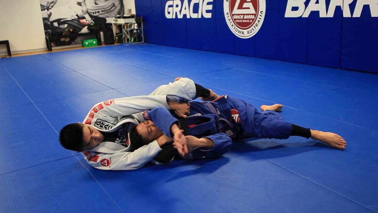 20 Triangle Choke Entries Demonstrated by Xavier Sales