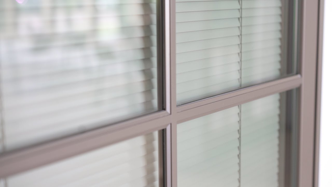 Pella Lifestyle Series Windows with Simulated-Divided-Light Grilles