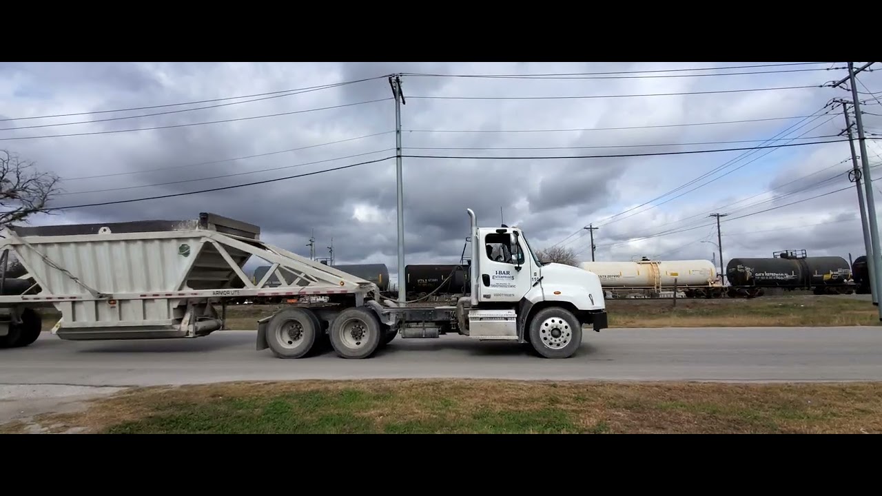 Mixed Freight Train- Seguin TX (1-21-2026)