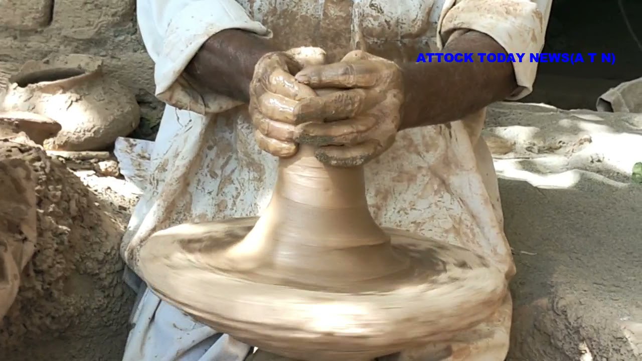 Pindsultani craftsman made pottery and had an exclusive interview with Attock Today News