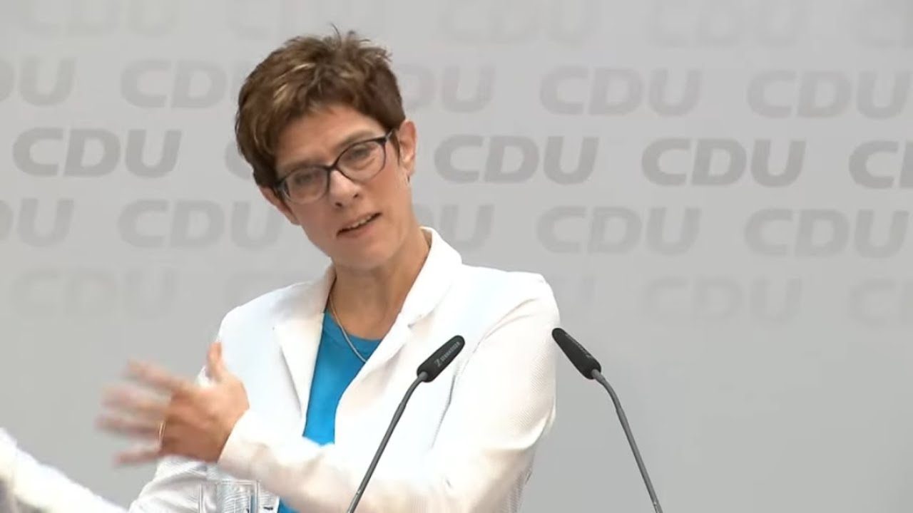 ATTACKE GEGEN REZO: AKK fühlt sich bei Influencer-Debatte komplett missverstanden