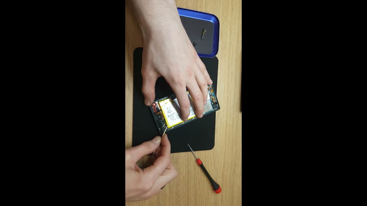 How to disassemble phone for safe lcd replacement  Sony Z3 +