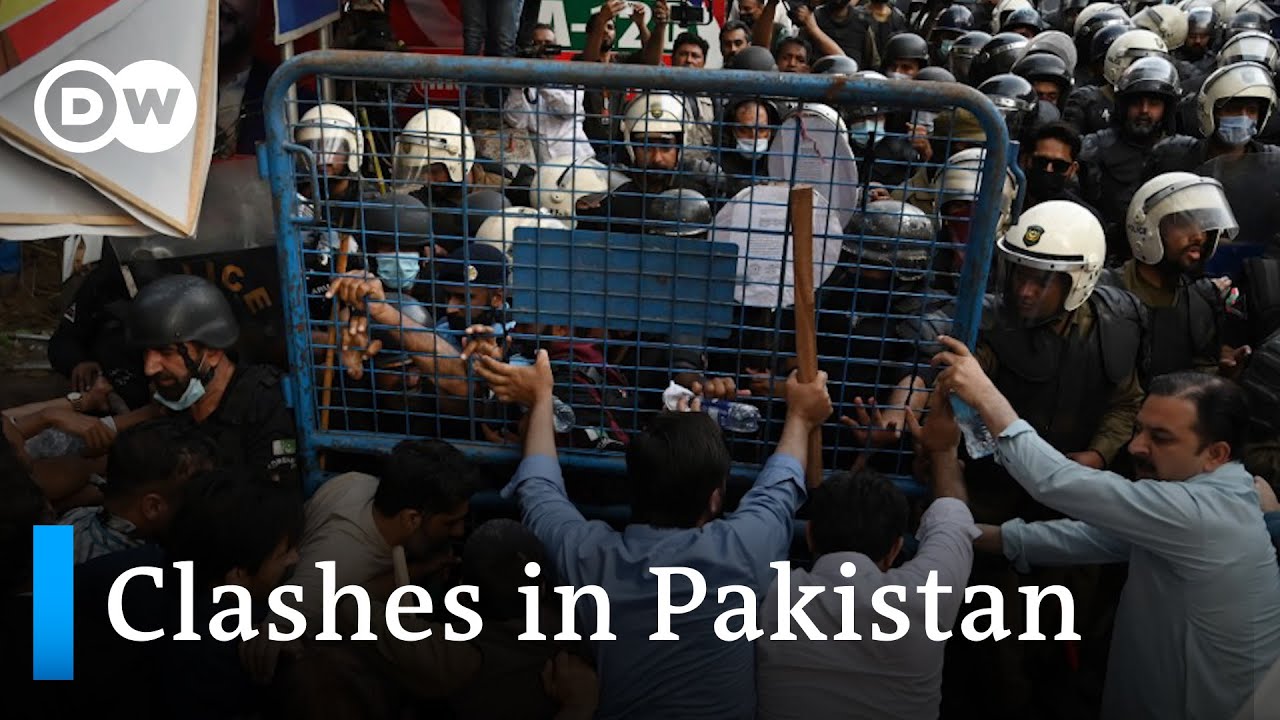 Violence in Pakistan as Imran Khan supporters block his arrest I DW News