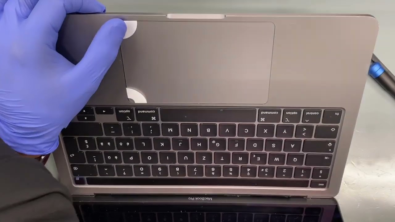 MacBook Pro (13-inch, 2020, 2 TBT3) Trackpad Replacement