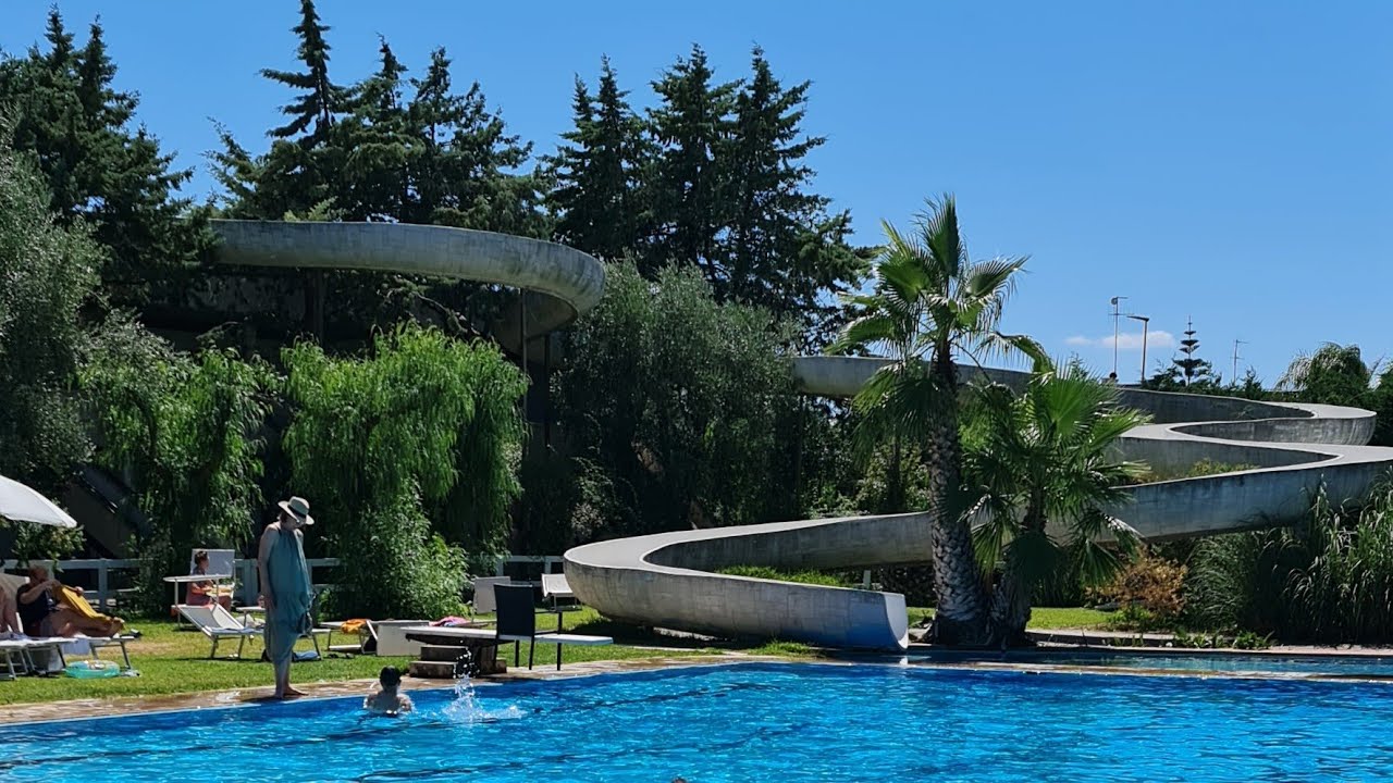 Una Hotel Ragina Bari, Torre a Mare, Italy Full Hotel, pool and Restaurant tour Summer 2022