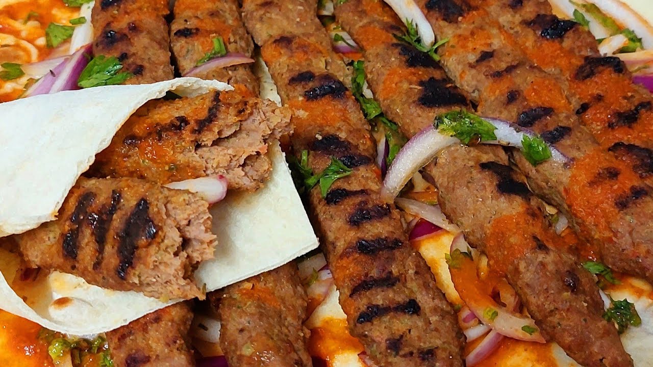 الكباب التركي  فالمقلة بتبيلة رائعة وطعم الشواء وسر البنة والطراوة مع صلصة المشاوي و بيري للأطفال