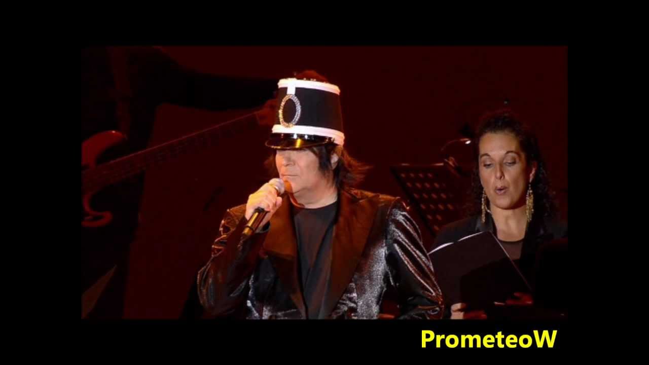 Renato Zero - Siamo Eroi (Live SeiZero 2010)