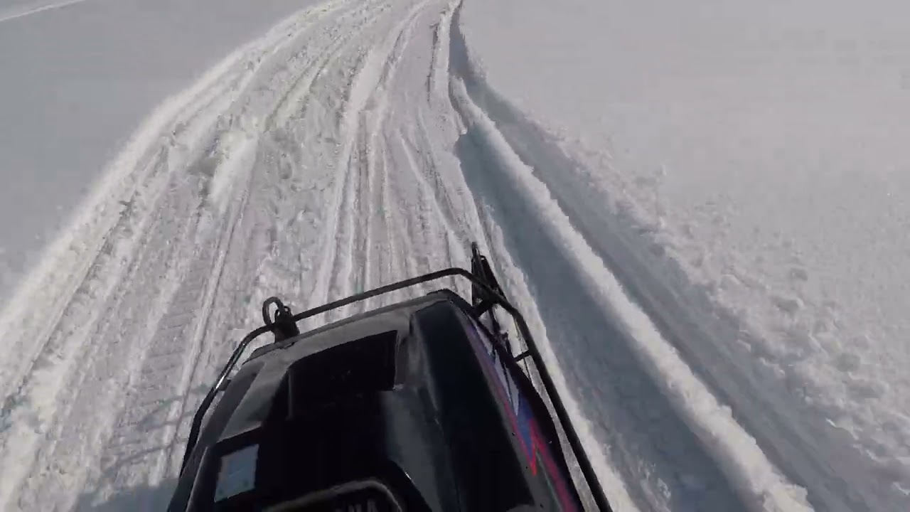 スノーモービル　ＢＲ250でバトル