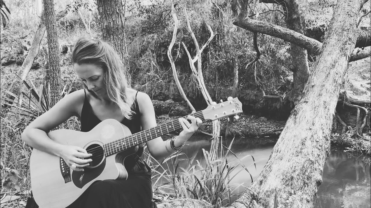 “Endless Mornings” - Ivy Amara (Official Video)