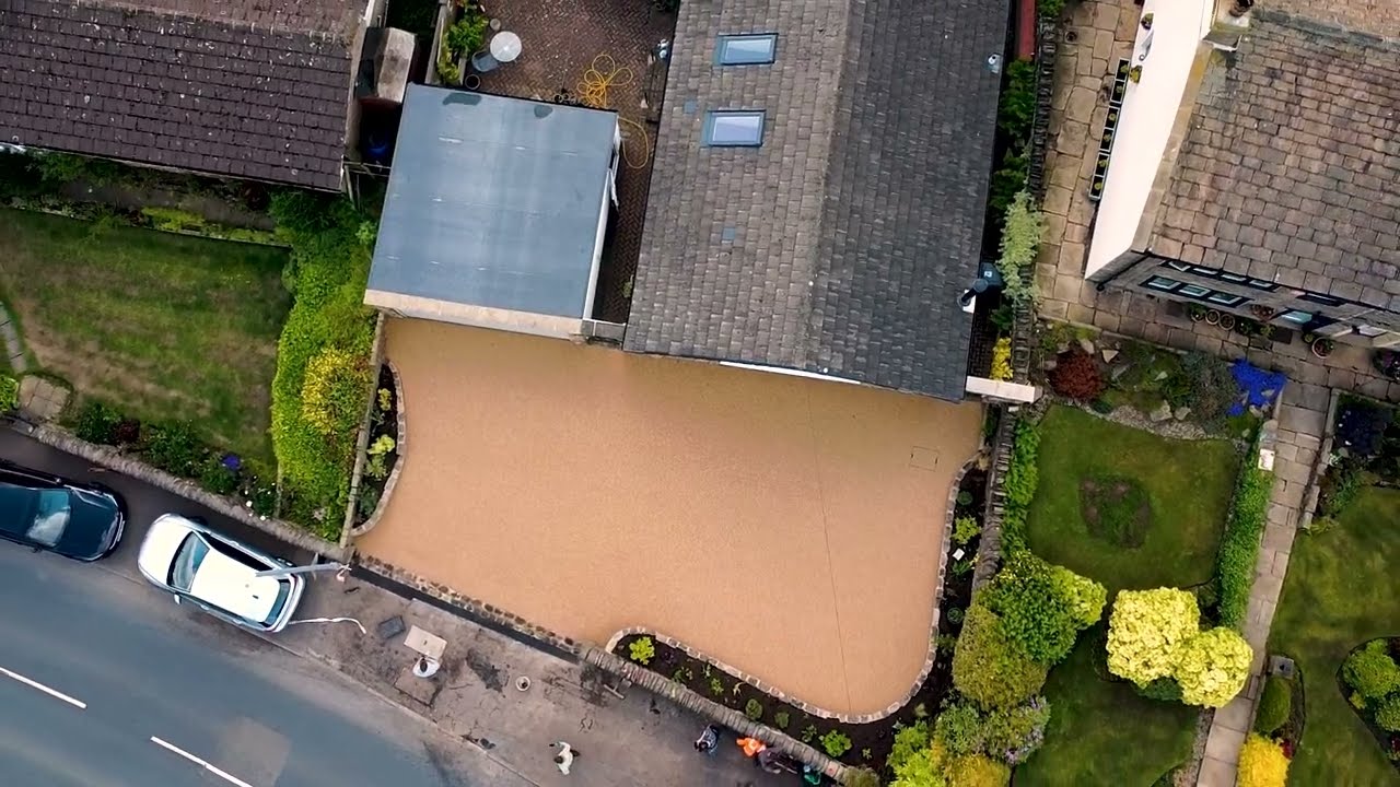 Resin Bound Gravel Driveway Installation | PERMABOUND x Specialised Driveways | Spanish Elk Quartz