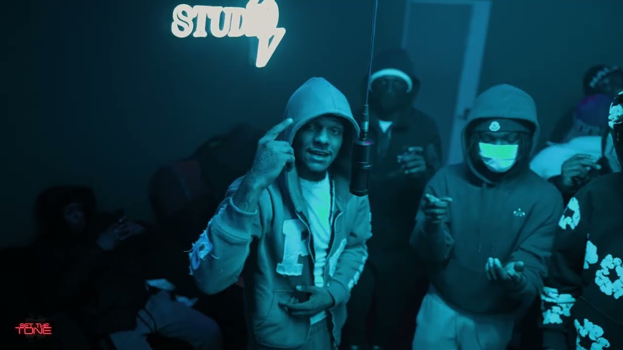 Hitta3x - Talk (Set The Tone Mic Performance)