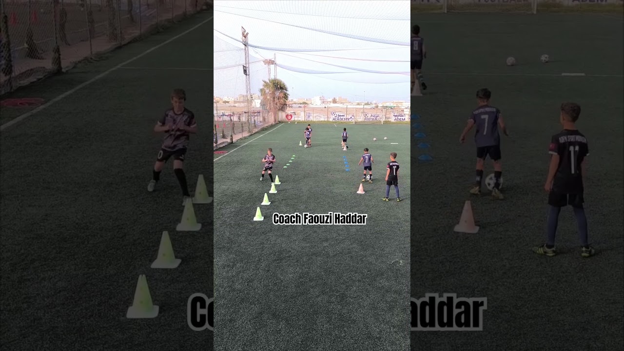 Passe contr&ocirc;le conduite de balle en slalom coordination #football #soccer