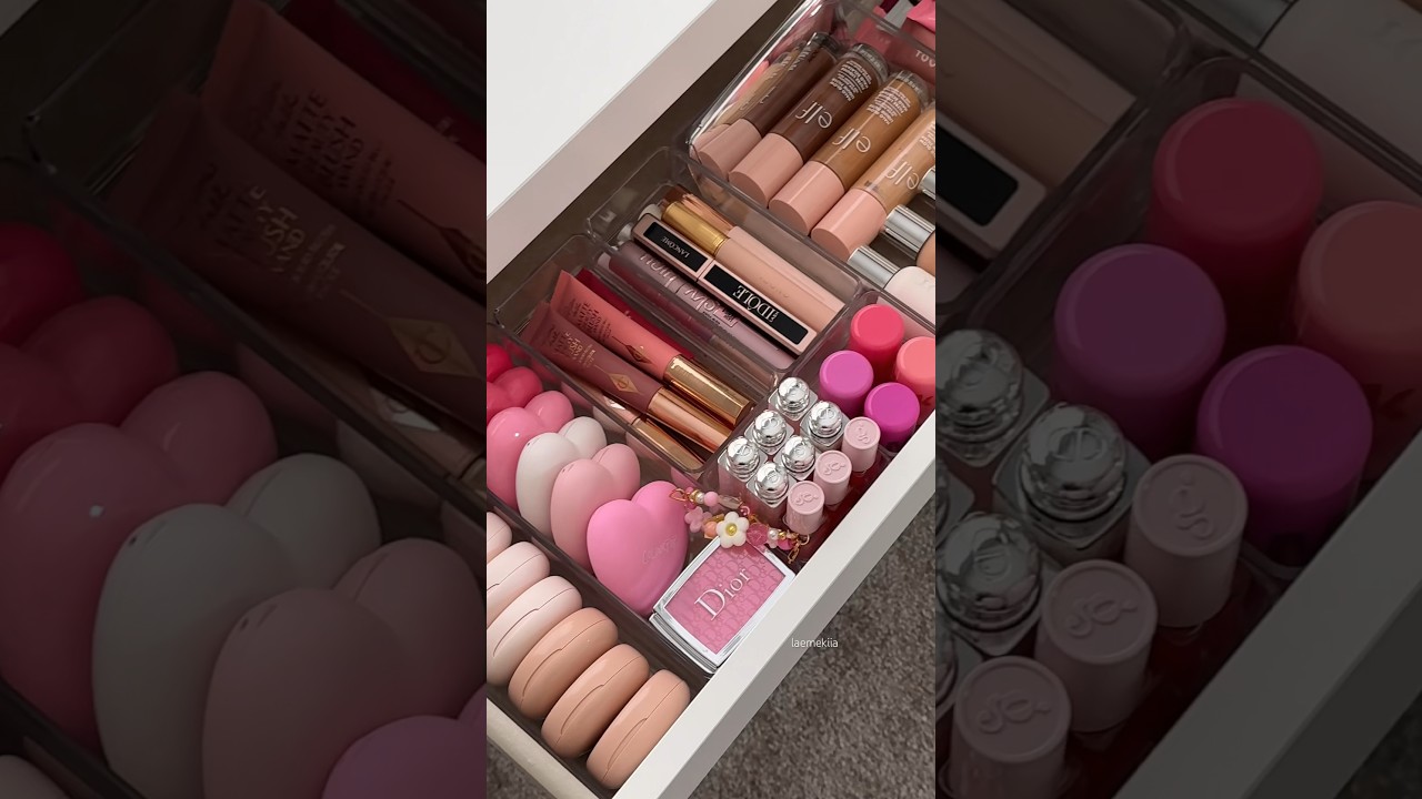 organize my makeup drawer with me🏹🤍✨ #makeup #makeuporganization #makeupshorts #asmrmakeup #preppy